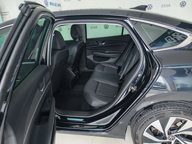 Volkswagen Passat — фото 5