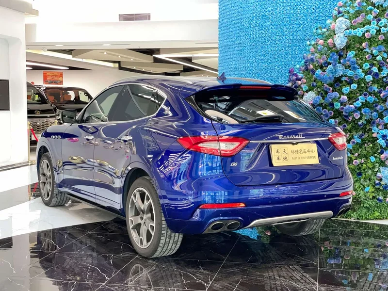 Maserati Levante — фото 21