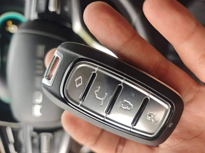 Roewe RX5 eMAX — фото 9