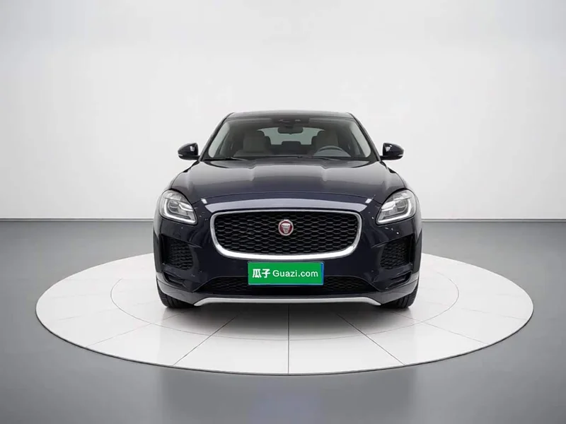 Jaguar E-PACE — фото 2