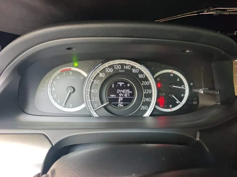 Honda Accord — фото 12