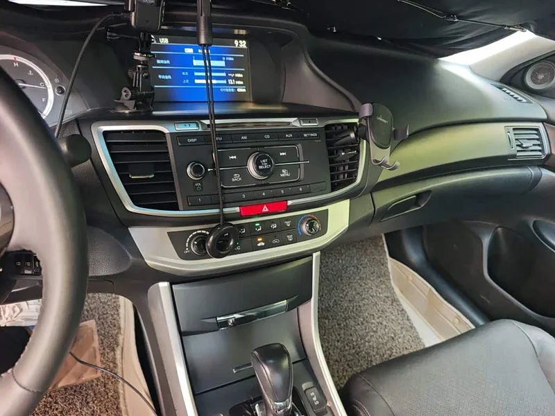 Honda Accord — фото 14