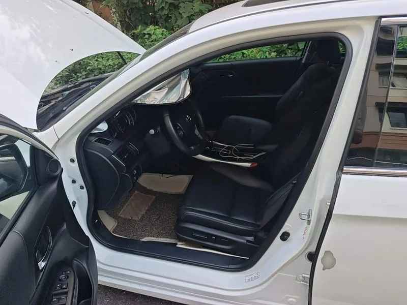 Honda Accord — фото 16