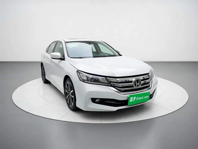 Honda Accord — фото 3