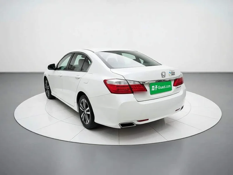 Honda Accord — фото 4