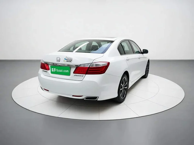 Honda Accord — фото 6