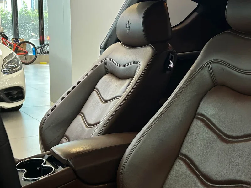 Maserati GranTurismo — фото 11