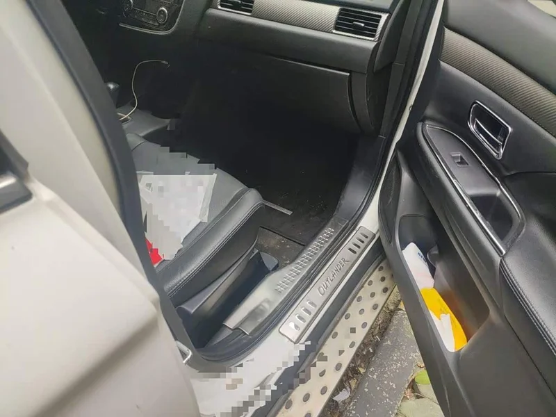 Mitsubishi Outlander — фото 19