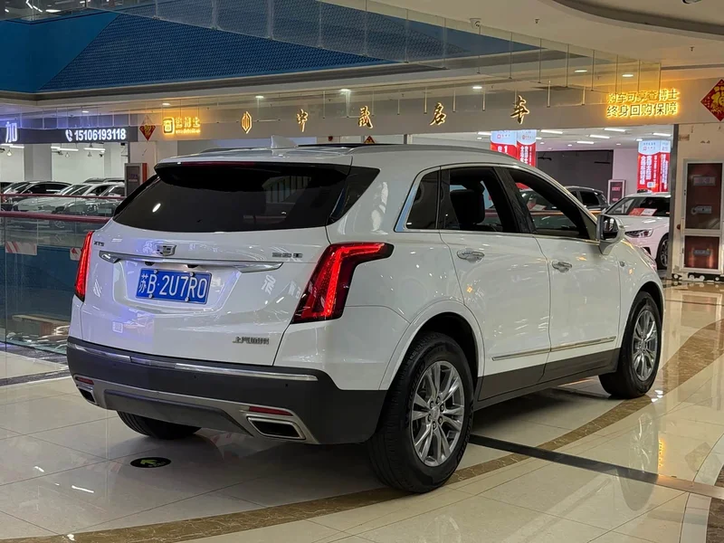 Cadillac XT5 — фото 17