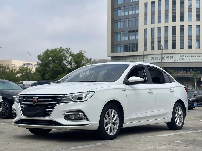 Roewe i5 — фото 1