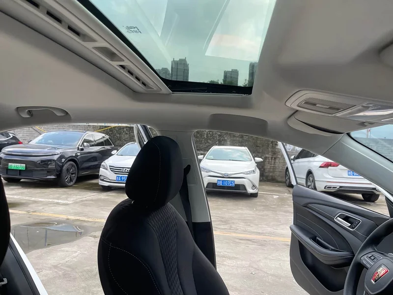 Roewe i5 — фото 15