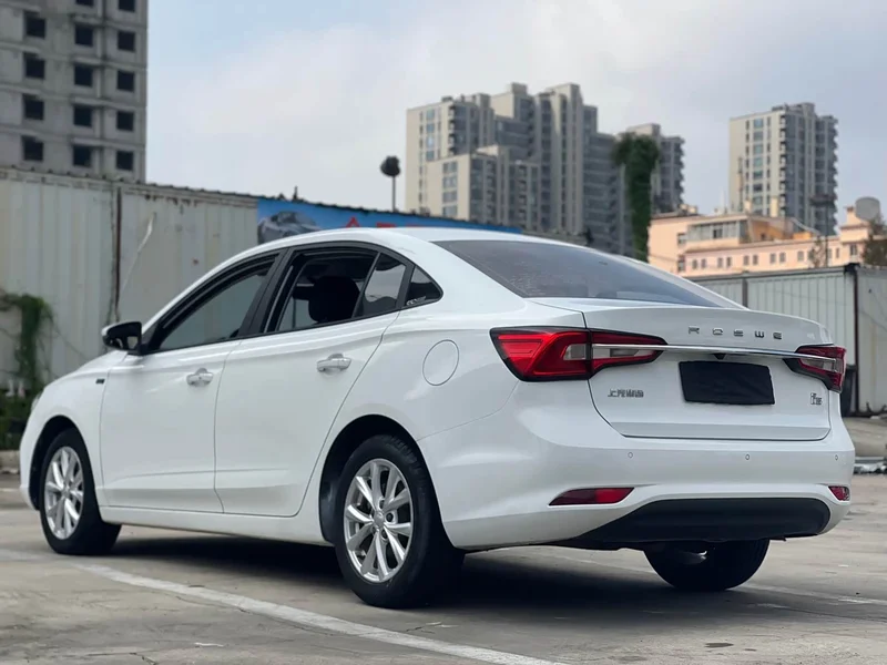 Roewe i5 — фото 16