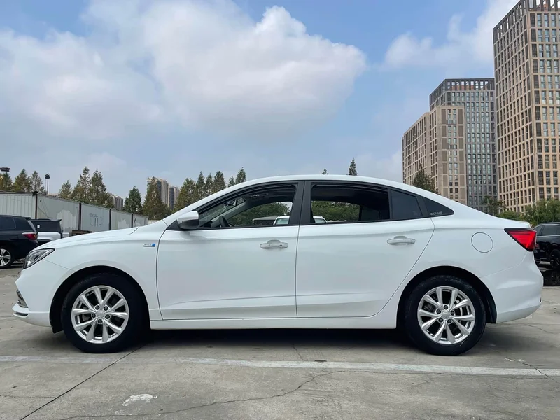 Roewe i5 — фото 4