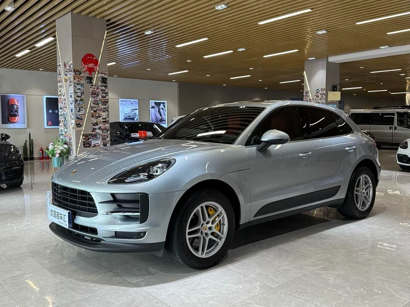 Porsche Macan — фото 1