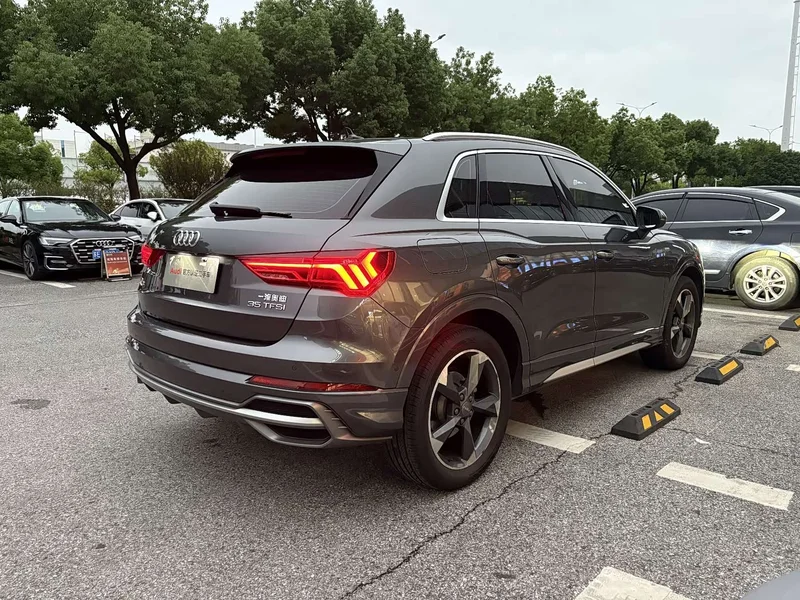 Audi Q3 — фото 17