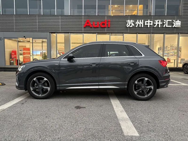 Audi Q3 — фото 18