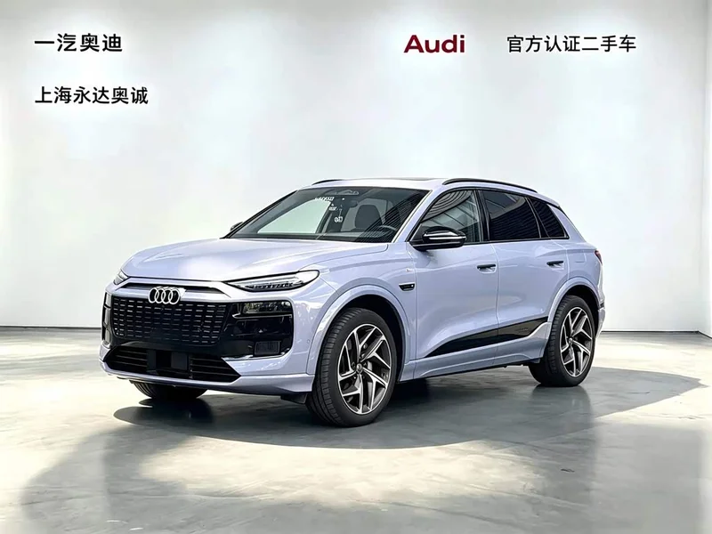 Audi Q6L e-tron — фото 1
