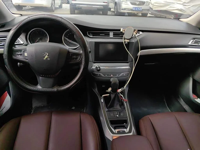 Peugeot 408 — фото 10