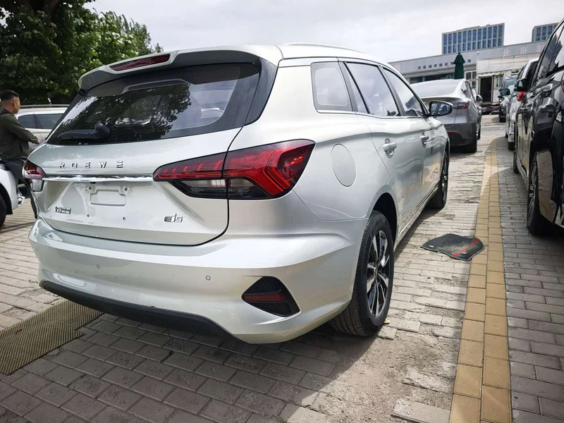 Roewe Ei5 — фото 14