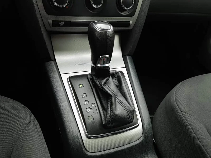 Volkswagen Octavia — фото 13