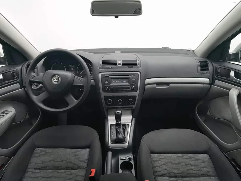 Volkswagen Octavia — фото 5
