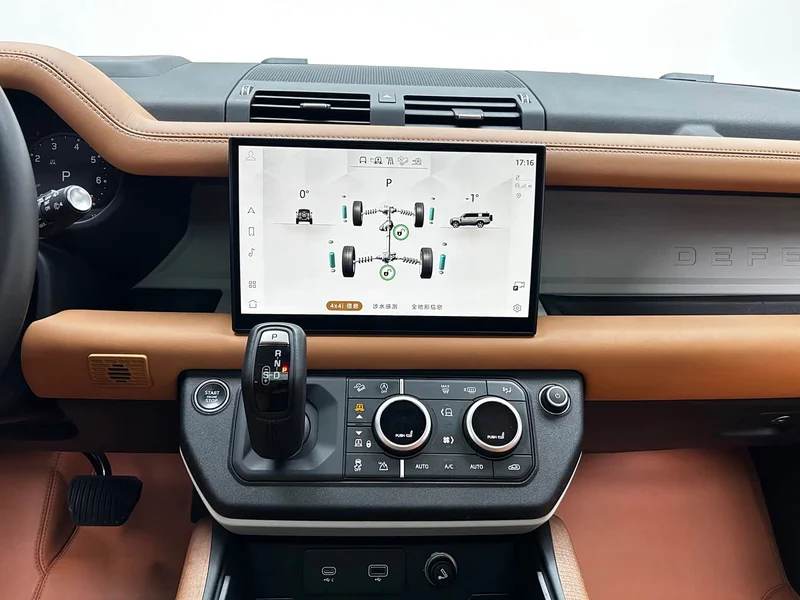 Land Rover Defender — фото 16