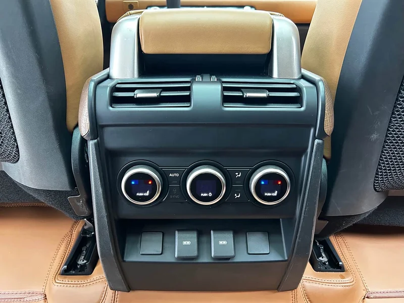 Land Rover Defender — фото 21