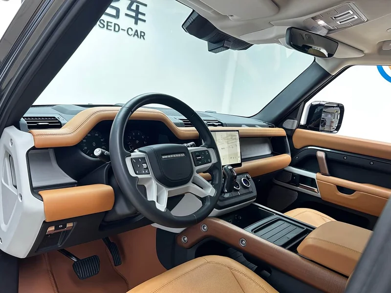 Land Rover Defender — фото 9