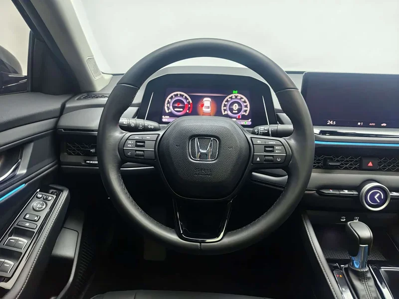 Honda Accord — фото 9