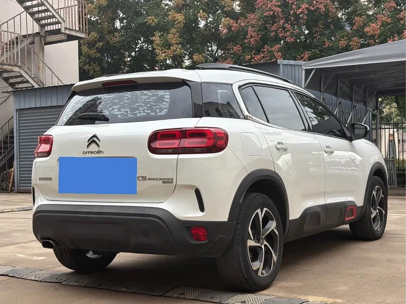 Peugeot C5 Aircross — фото 9