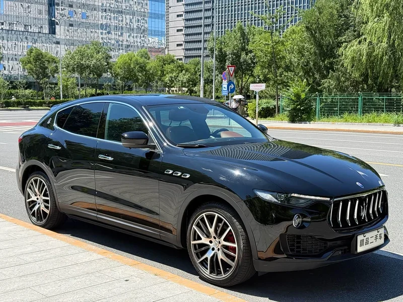 Maserati Levante — фото 3