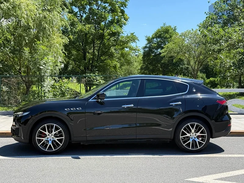 Maserati Levante — фото 7