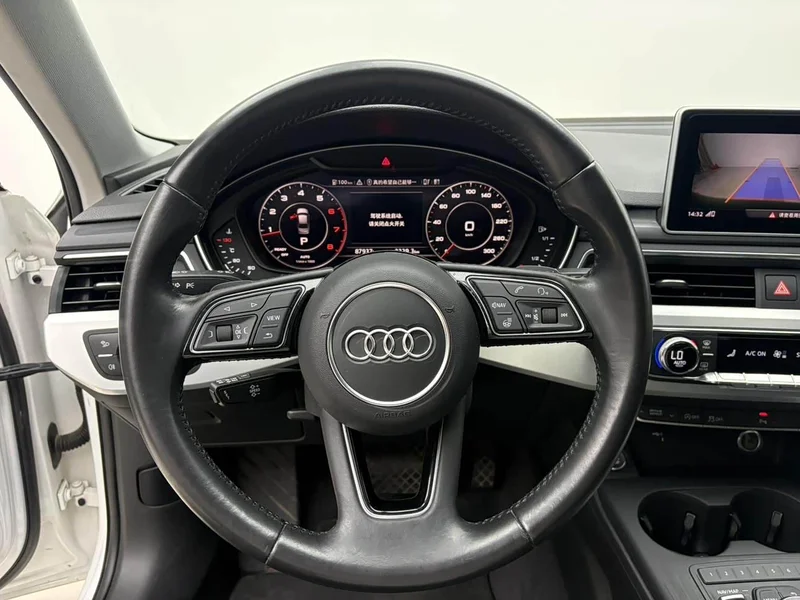 Audi A4L — фото 10