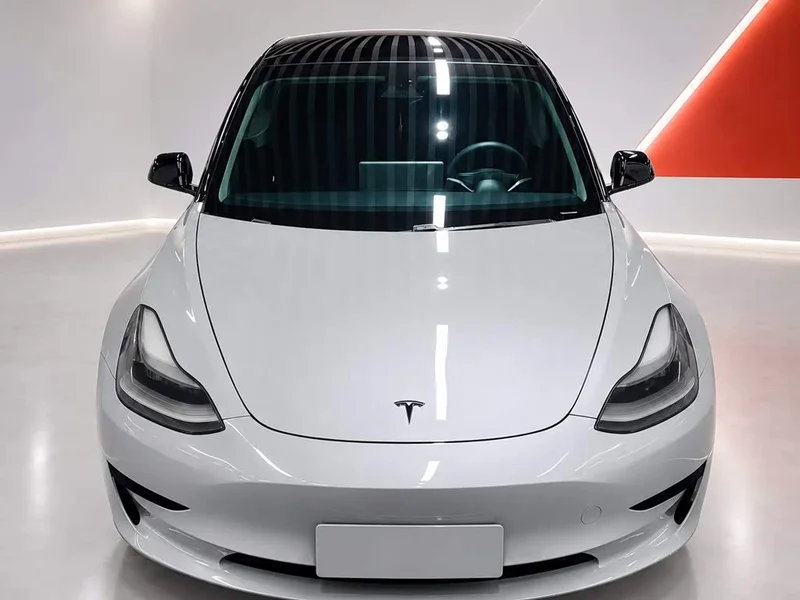 Tesla Model 3 — фото 2