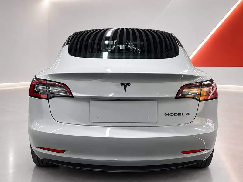 Tesla Model 3 — фото 5