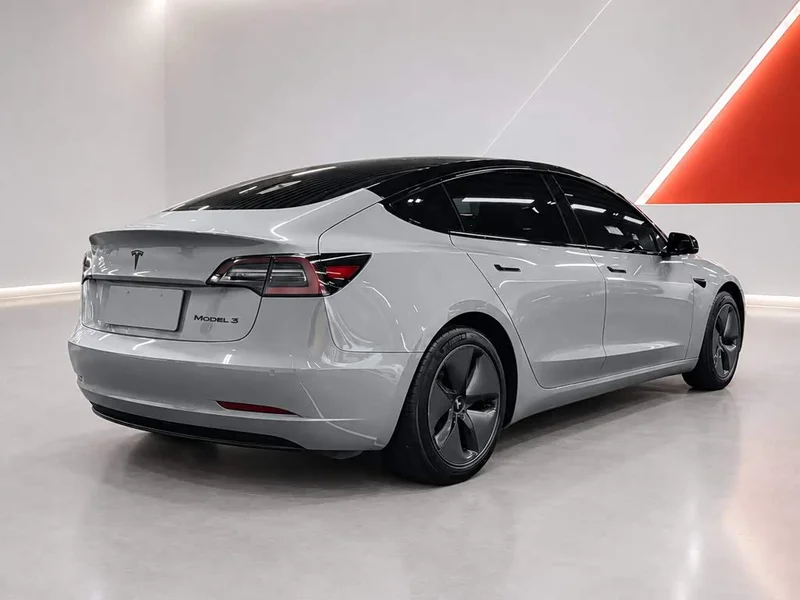 Tesla Model 3 — фото 6