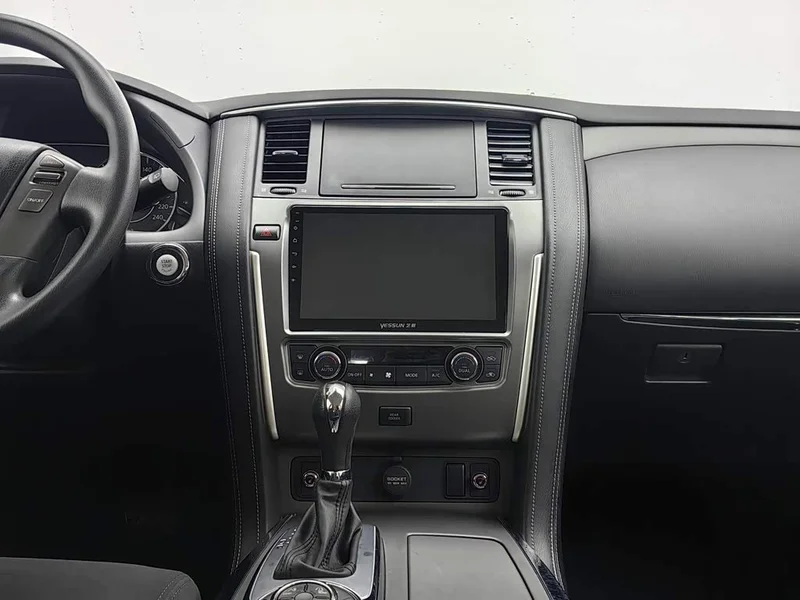 Nissan Patrol — фото 12