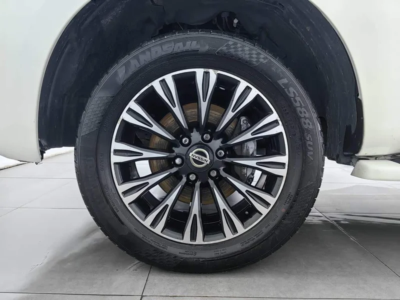 Nissan Patrol — фото 17