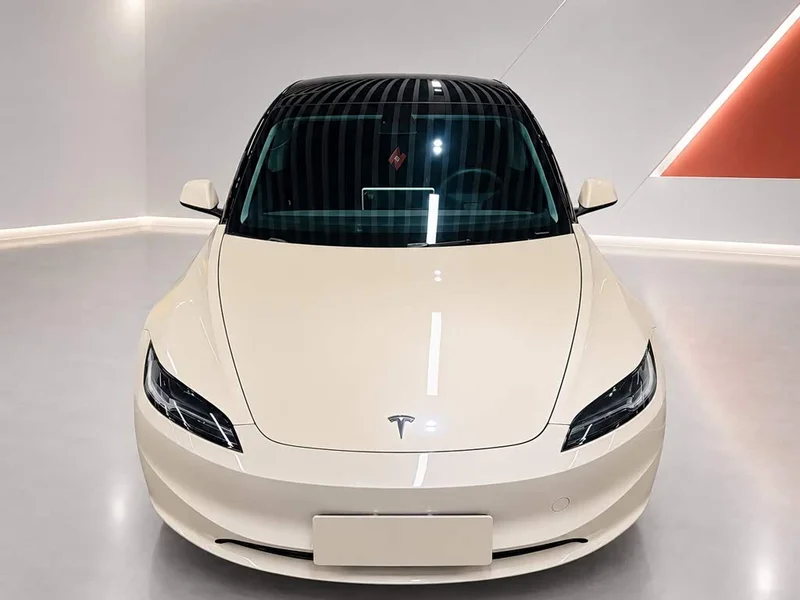 Tesla Model 3 — фото 2