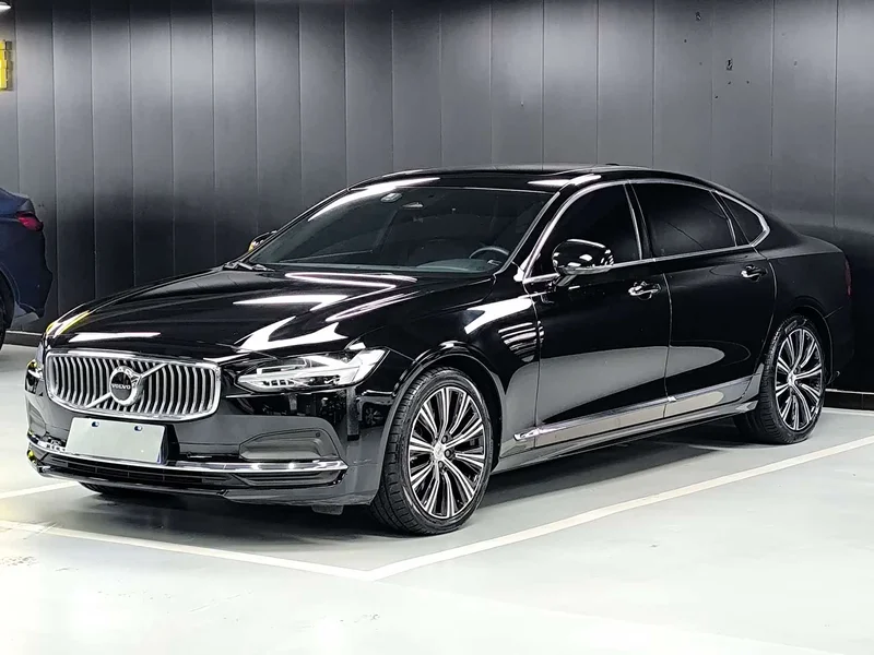 Volvo S90 — фото 1