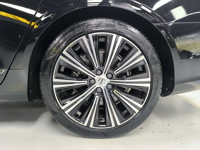 Volvo S90 — фото 15