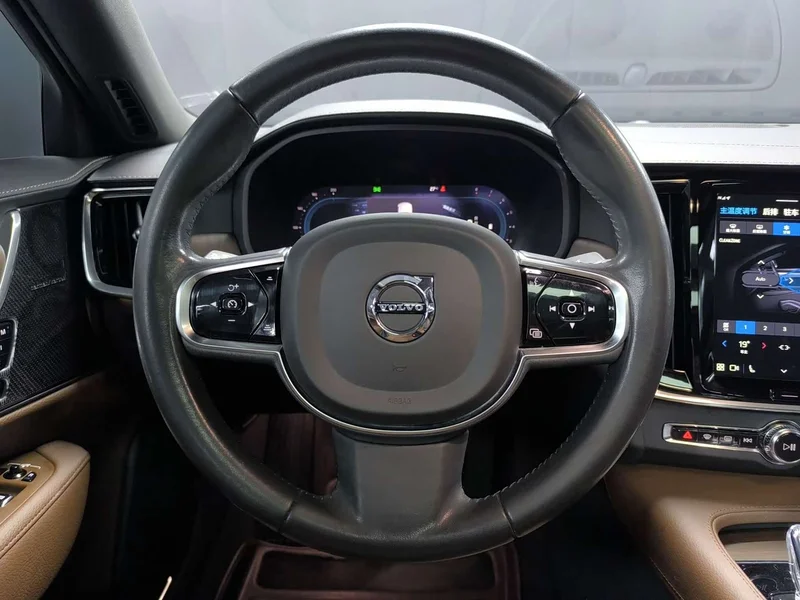 Volvo S90 — фото 7