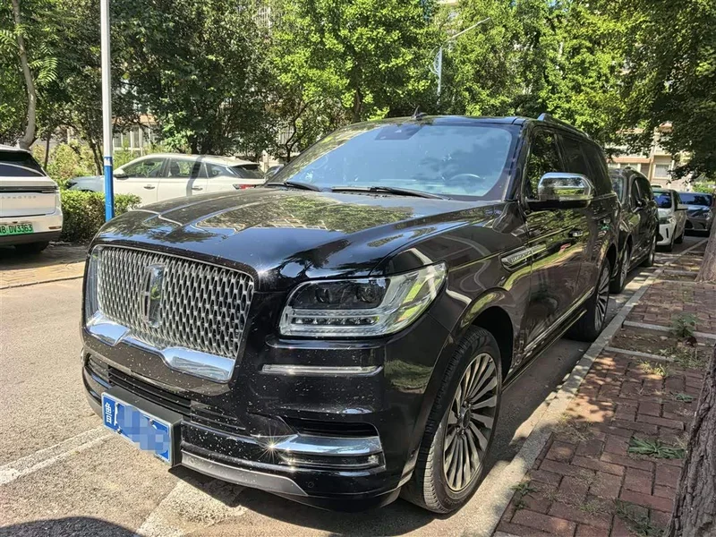 Lincoln Navigator — фото 1