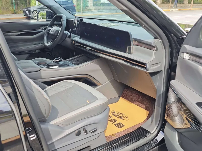 Ford Edge — фото 15