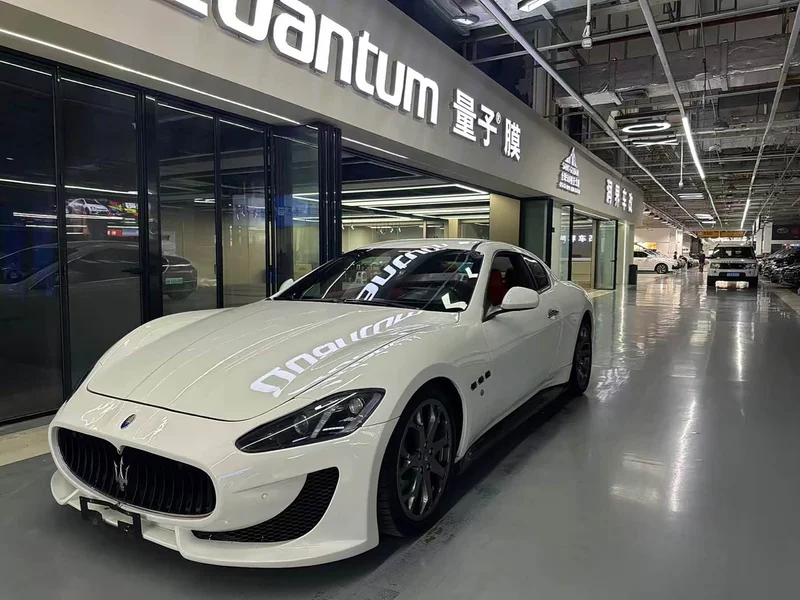Maserati GranTurismo — фото 1