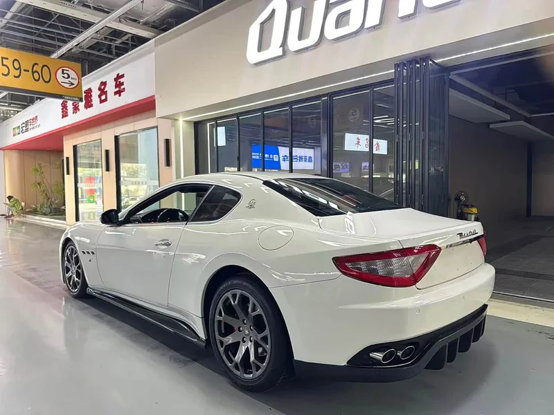 Maserati GranTurismo — фото 11