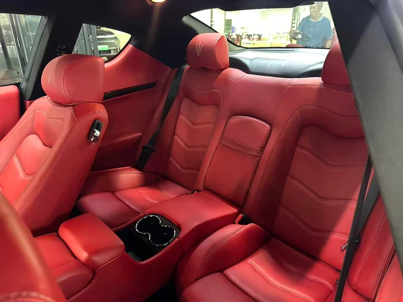 Maserati GranTurismo — фото 9
