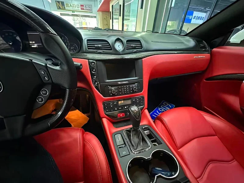 Maserati GranTurismo — фото 10