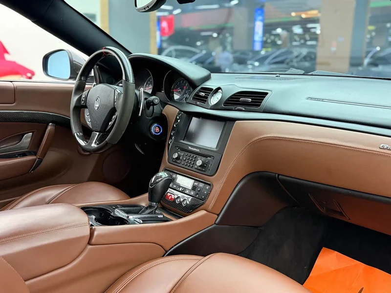 Maserati GranTurismo — фото 12
