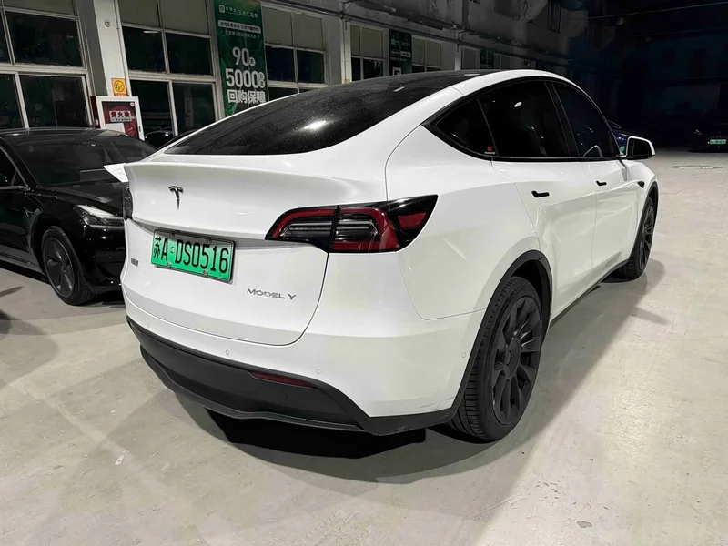 Tesla Model Y — фото 6
